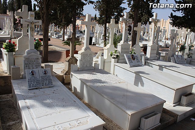 El Ayuntamiento pone a punto el Cementerio Municipal 