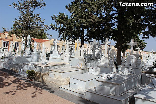 El Ayuntamiento pone a punto el Cementerio Municipal 