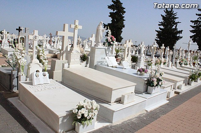 El Ayuntamiento pone a punto el Cementerio Municipal 