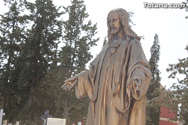 El Ayuntamiento pone a punto el Cementerio Municipal 