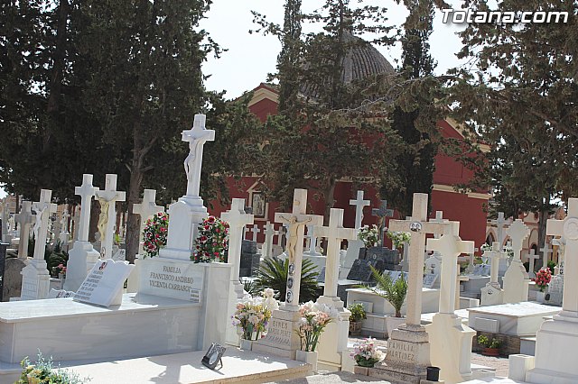 El Ayuntamiento pone a punto el Cementerio Municipal 