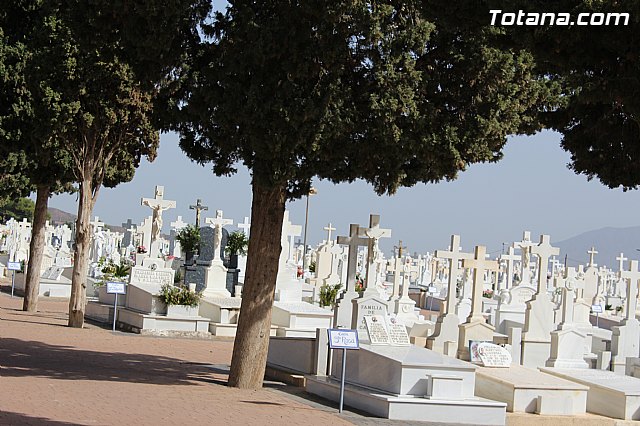 El Ayuntamiento pone a punto el Cementerio Municipal 
