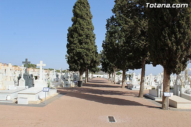 El Ayuntamiento pone a punto el Cementerio Municipal 