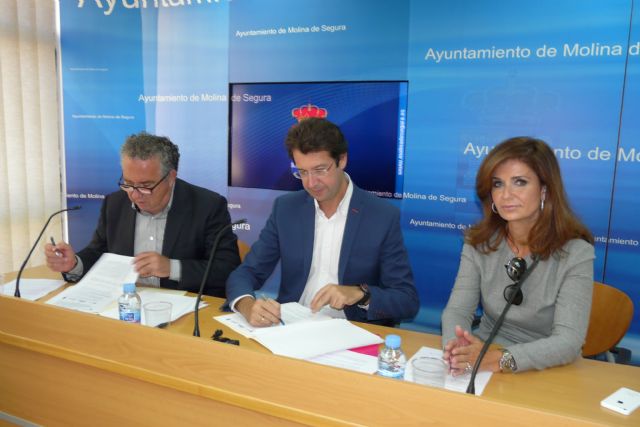 El Instituto de Fomento presenta la Oficina Móvil Info en Molina de Segura - 1, Foto 1