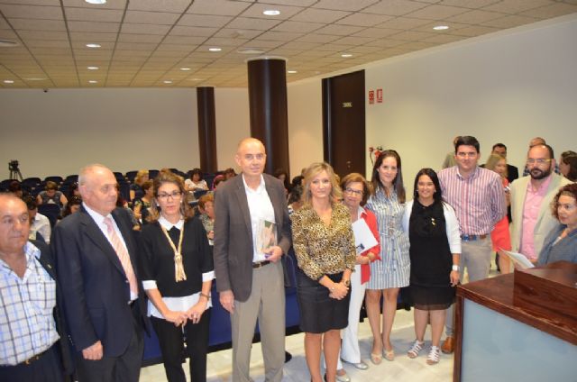 El alcalde destacó el papel fundamental de la mujer en la evolución de la agricultura - 1, Foto 1