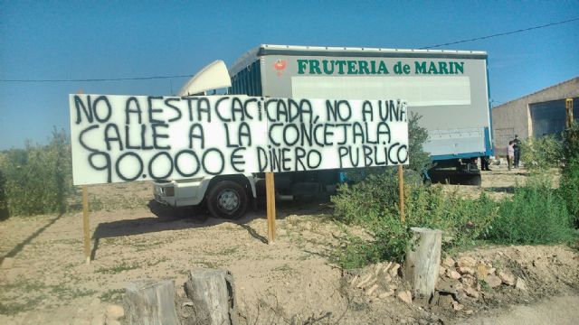 Mas de 10 policías locales han sido desplegados para hacer la polémica calle de Pinilla - 2, Foto 2