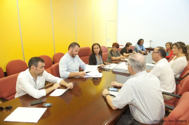 Informe favorable de la Comisión de Hacienda a la congelación de impuestos y bajada de algunas tasas - 1, Foto 1