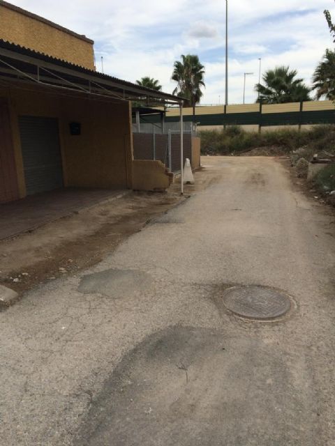Calidad Urbana mejora la pavimentación en el Carril del Francés y amplía las aceras en la Calle Flores del barrio del Ranero - 2, Foto 2