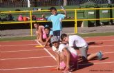 El primer MACROADE de Atletismo acerca el deporte a 300 escolares