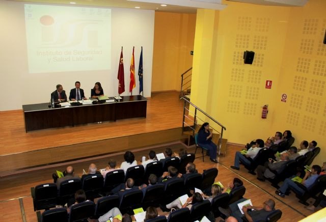 La Comunidad avanza en la prevención de los riesgos psicosociales en el ámbito laboral - 1, Foto 1