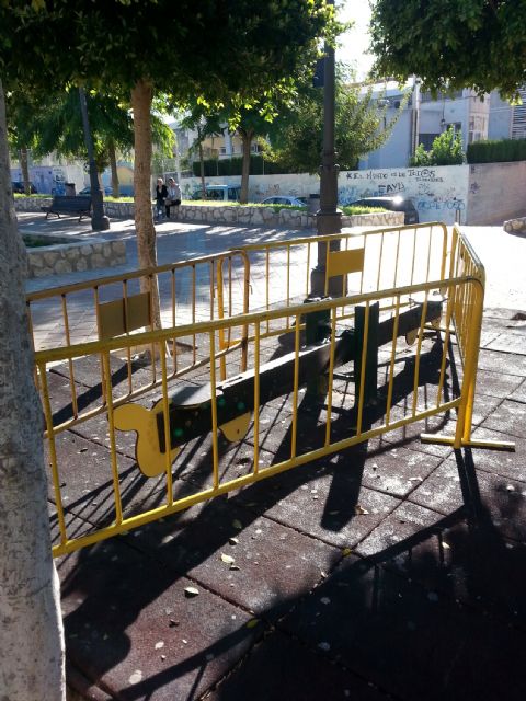 UPyD Molina pide un mejor mantenimiento y dotación de parques infantiles - 1, Foto 1