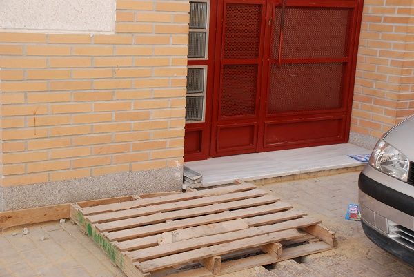 El PSOE propone una batería de medidas para sacar del caos a los vecinos y comerciantes afectados por la mala planificación en las obras de La Viña - 3, Foto 3