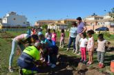 El concejal de Agricultura y Medio Ambiente Antonio Luengo destaca el valor y el buen funcionamiento de los huertos escolares en el municipio