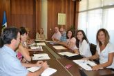 Los directores de los centros educativos y el Ayuntamiento coordinan actividades para el curso 2014-2015
