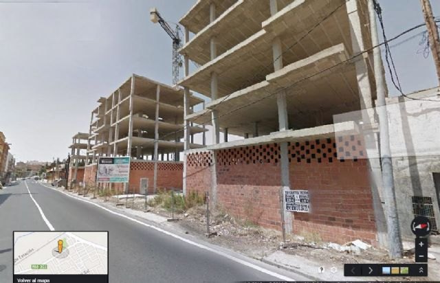 El Grupo Socialista pedirá al PP que haga cumplir la Ley y retire las grúas que siguen instaladas en muchas obras inacabadas de Murcia - 1, Foto 1
