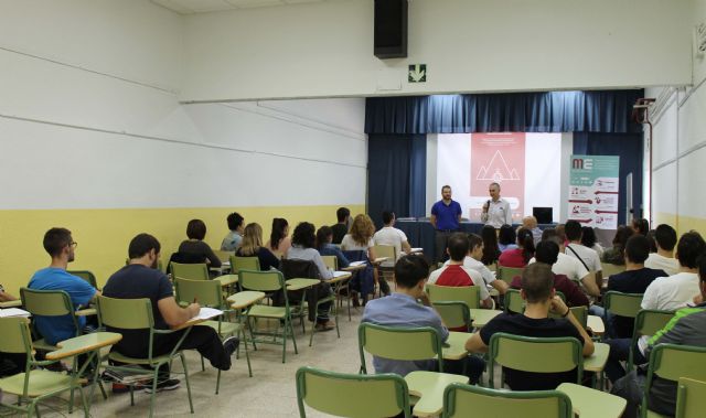 Emprendedores y estudiantes asisten en Caravaca a seminarios del programa Murcia Empresa - 1, Foto 1