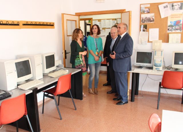 El presidente Alberto Garre visita el centro de Proyecto Hombre en El Palmar - 3, Foto 3