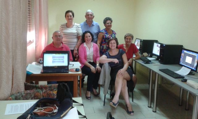 Las personas mayores de Alguazas se entrenan en las nuevas tecnologías y Redes Sociales - 1, Foto 1