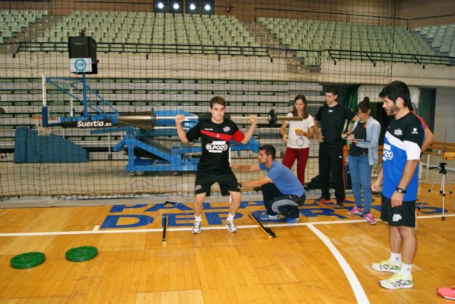 Los jugadores se someten a unos test para medir la velocidad, fuerza y potencia - 1, Foto 1