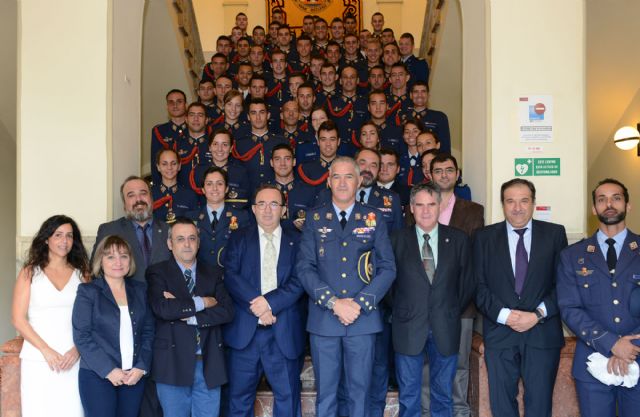 Los alumnos de la Academia General del Aire visitaron los campus de la Universidad de Murcia - 1, Foto 1