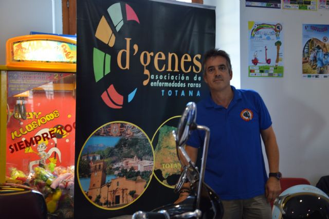 Un total de 231 euros se recaudaron para la asociación D´Genes en la VII Vespaliada Ciudad de Murcia, Foto 6