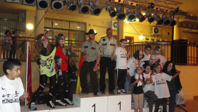 Zombies, obstáculos, sorpresas aterradoras y mucha adrenalina en la II Runoween  mañana en Santiago de la Ribera - 1, Foto 1