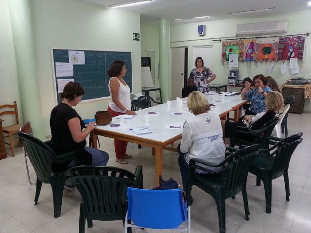 Un taller de trabajo comunitario reúne a las asociaciones de San Antón - 1, Foto 1