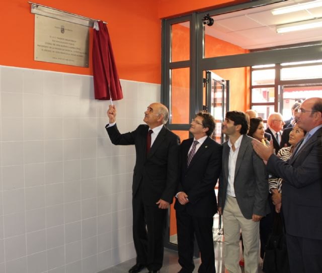 Garre afirma que la inauguración del nuevo IES Ramón Arcas Meca acredita el compromiso del Gobierno regional con la reconstrucción de Lorca - 1, Foto 1
