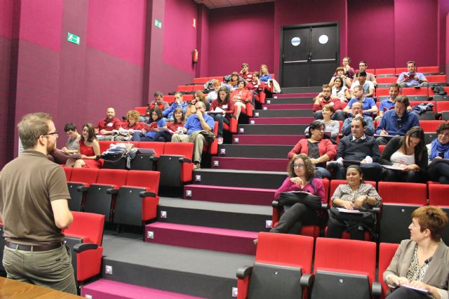 Cerca de 40 personas participan hoy en el seminario Cómo crear y hacer que tu empresa funcione - 1, Foto 1