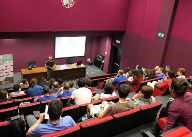 Cerca de 40 personas participan hoy en el seminario Cómo crear y hacer que tu empresa funcione - 2, Foto 2