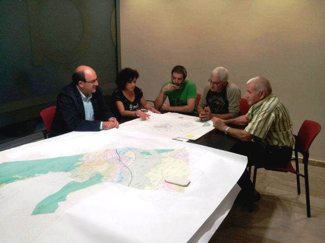 PODEMOS, CEBAG, y COAG coinciden en el fomento de la agricultura como garantía de empleo y cuestionan este Plan Urbanístico, Foto 1
