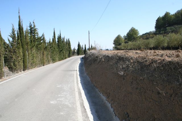 La Comunidad y el Ayuntamiento reparan y mejoran varios caminos rurales del término municipal - 1, Foto 1
