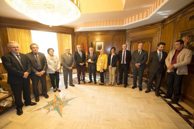 El PSOE asegura que aun falseando los presupuestos de la CARM para 2015 son absolutamente insuficientes - 1, Foto 1