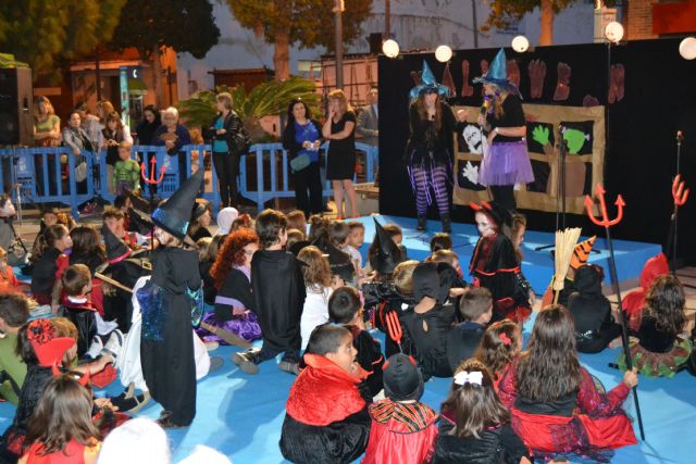 Más de 200 niños disfrutaron de Halloween en la plaza de la Constitución - 1, Foto 1