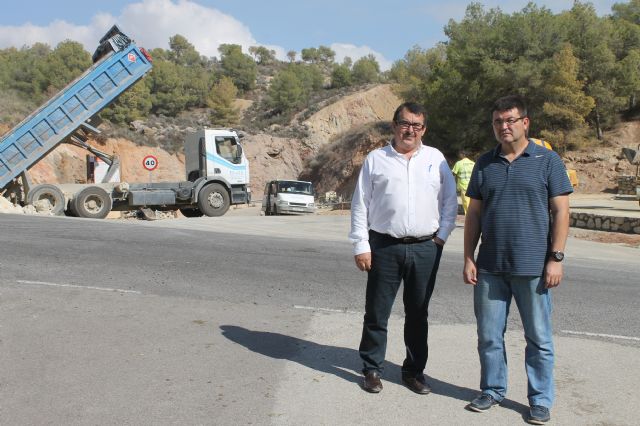 Las Concejalas de Medio Ambiente y Obras y Servicios informan sobre los aparcamientos que se construyen en la zona del Trasvase, Foto 1