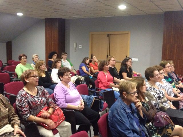 La Escuela de Empoderamiento dedica la sesión de hoy a la realización de un Taller de Relajación - 2, Foto 2