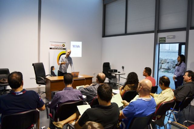 Águilas acoge el jueves una jornada formativa sobre cómo sacarle partido a tu smartphone - 1, Foto 1