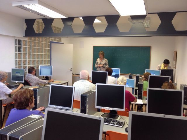Curso “Iniciación a la Informática e Internet” para personas mayores - 2, Foto 2