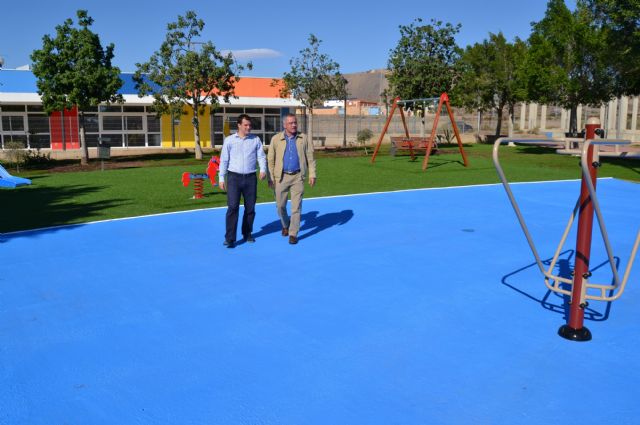 Concluyen los trabajos de mejora en la Plaza Víctimas del Terrorismo - 1, Foto 1