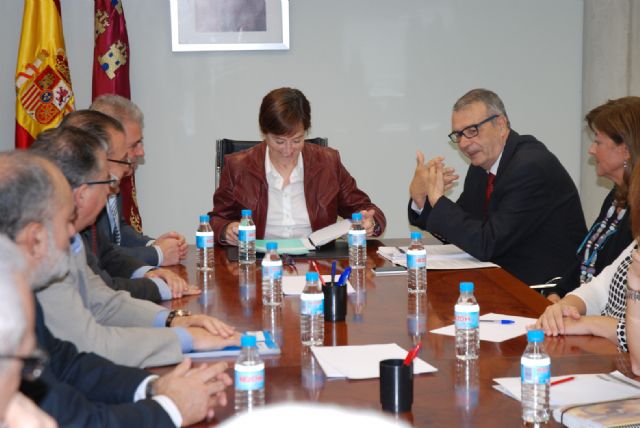 Las familias de FEAPS RM piden a la consejera Lorenzo que apueste por las políticas sociales más allá de la Dependencia - 1, Foto 1