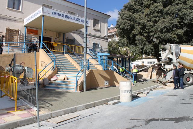 Servicios acomete importantes actuaciones en el acceso al Centro de Especialidades de Jumilla - 4, Foto 4