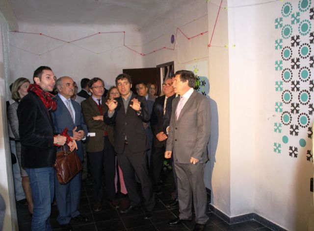 Garre destaca que Blanca es una referencia nacional en el mundo del arte por la singularidad de sus espacios expositivos - 2, Foto 2