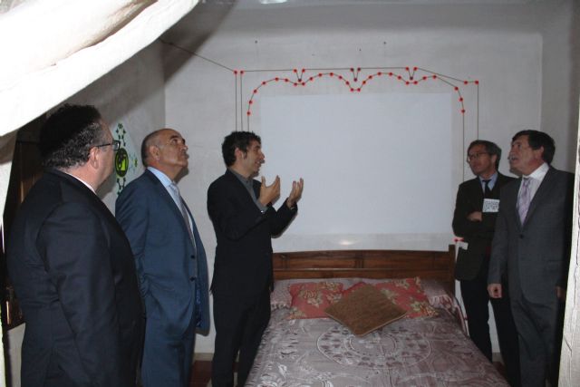 Garre destaca que Blanca es una referencia nacional en el mundo del arte por la singularidad de sus espacios expositivos - 5, Foto 5