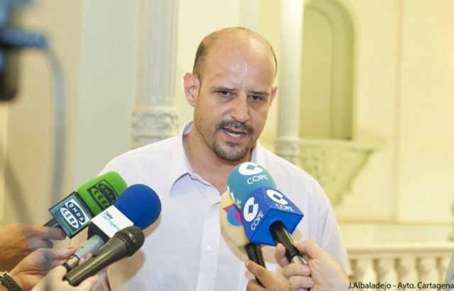 El concejal de Deportes niega que haya privatizaciones ni cambios en la gestión de los pabellones - 1, Foto 1