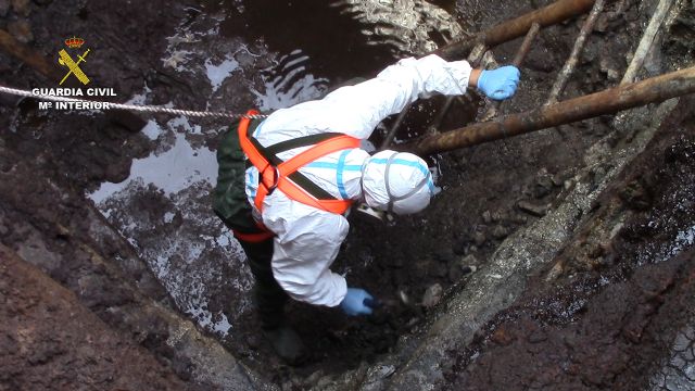 La Guardia Civil desmantela una trama dedicada al almacenamiento y el vertido ilegal de residuos peligrosos - 2, Foto 2