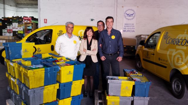 Las oficinas de CORREOS de la Región de Murcia recogen cerca de 300 kilos para el Banco de Alimentos - 2, Foto 2