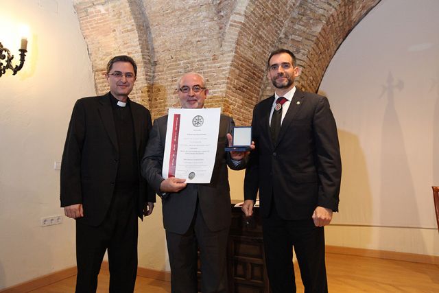 José Luis Mendoza recibe la Gran Cruz de la Orden de Santa María - 1, Foto 1