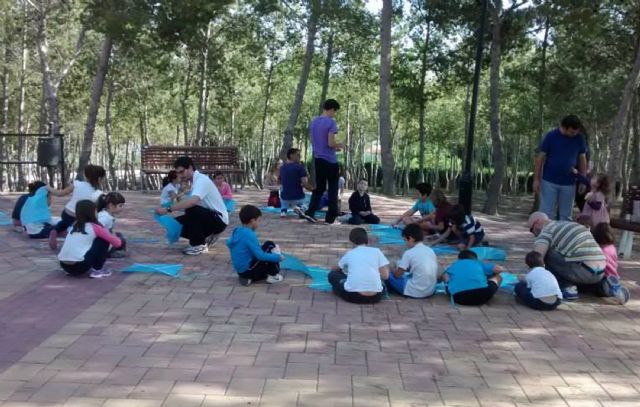 Talleres infantiles de tenis y patinaje en Ceutí con la asociación Alábega - 2, Foto 2