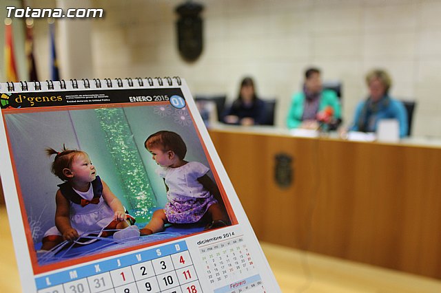 Se presenta el nuevo calendario del 2015 que DGenes edita cada año, una iniciativa solidaria para recaudar fondos - 3