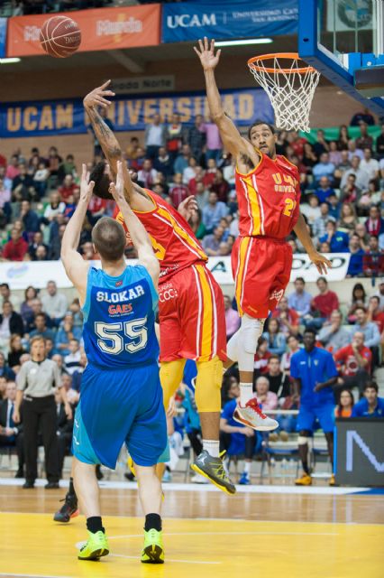 El UCAM Murcia vence al Tuenti Móvil Estudiantes 79-65 y certifica el mejor arranque de su historia - 2, Foto 2